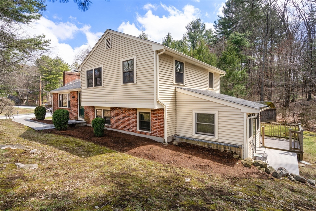 23 Hillcrest Road Medfield, MA 02052 - Photo 2 of 40 Gallery Image 2