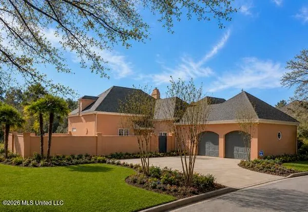 $719,900 | 9 Heron Cove North, Hattiesburg, MS 39402