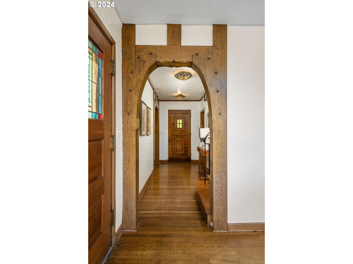 394 Southwest Edgecliff Road Portland, OR 97219 - Photo 19 of 48 Gallery Image 19