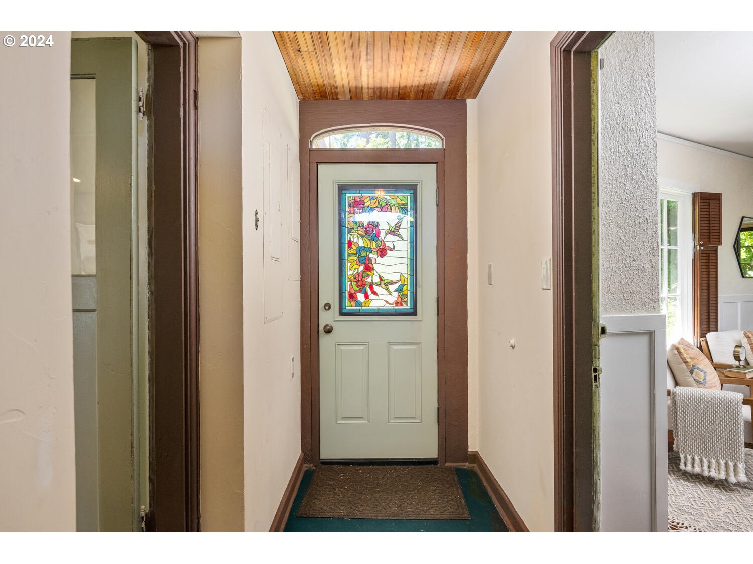 394 Southwest Edgecliff Road Portland, OR 97219 - Photo 28 of 48 Gallery Image 28