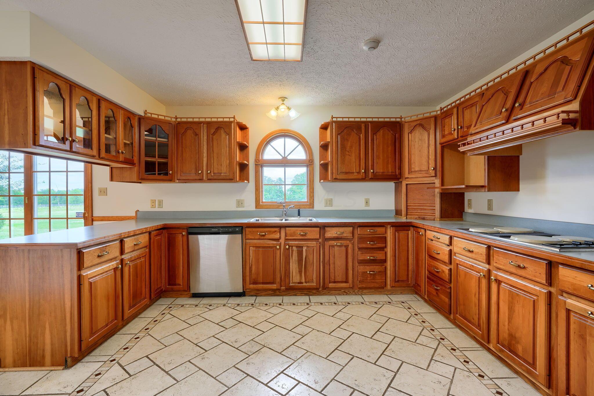 3726 Sulphur Spring Road Kingston, OH 45644 - Photo 15 of 66 Plenty of counter space