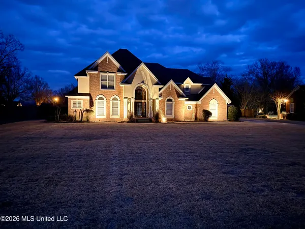 $465,000 | 109 Bayou Road, Greenville, MS 38701