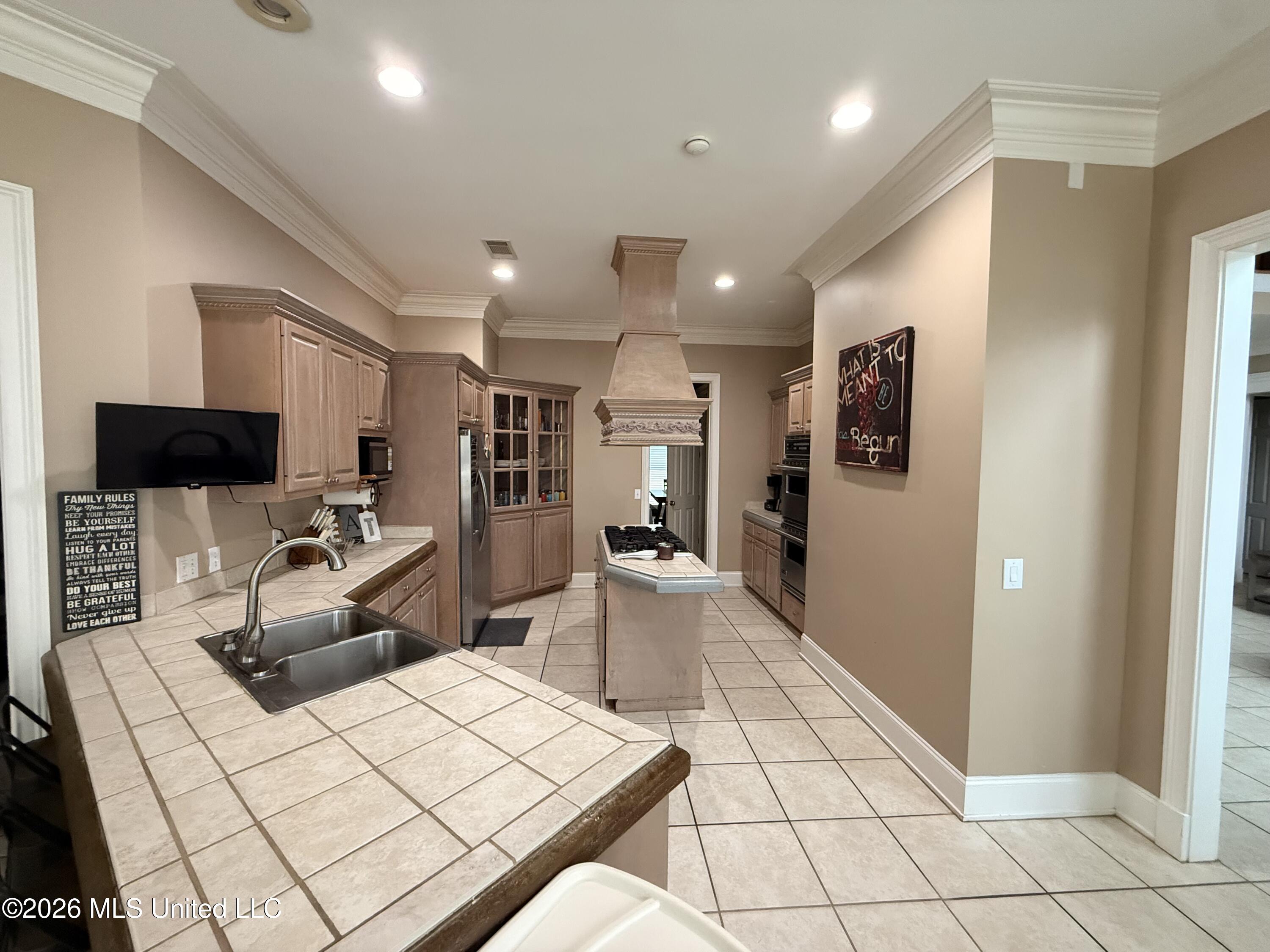 109 Bayou Road Greenville, MS 38701 - Photo 2 of 44 00