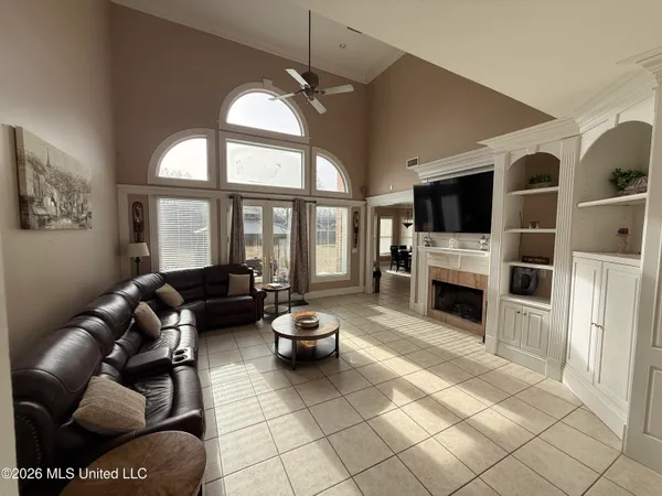 $465,000 | 109 Bayou Road, Greenville, MS 38701