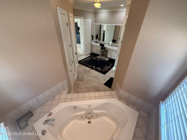 $465,000 | 109 Bayou Road, Greenville, MS 38701