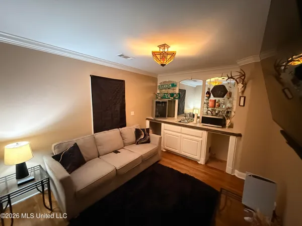 $465,000 | 109 Bayou Road, Greenville, MS 38701