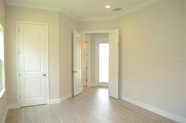 $5,800 | 35482 Big Hawk Drive, Zephyrhills, FL 33541