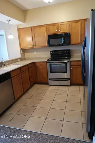 $2,800 | 3001 River Towne Way, Unit 202, Knoxville, TN 37920