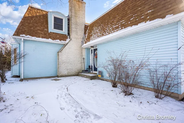 $559,900 | 12740 Triple Oak Drive Northeast, Lowell, MI 49331