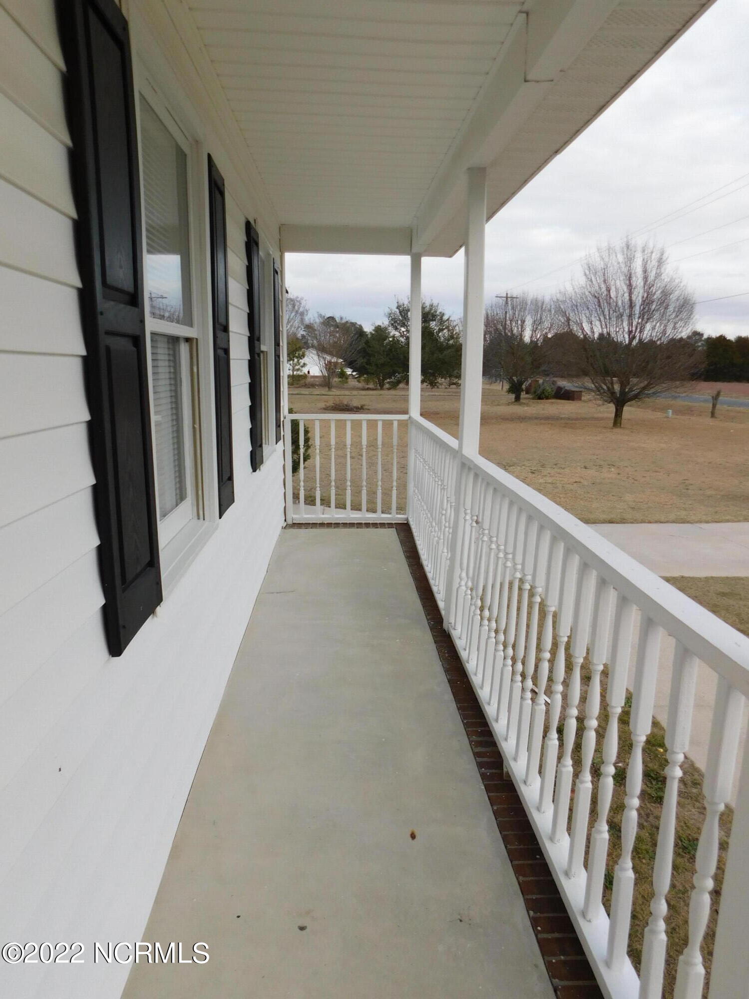 811 Outlaw Road Dudley, NC 28333 - Photo 7 of 27 Covered Front Porch