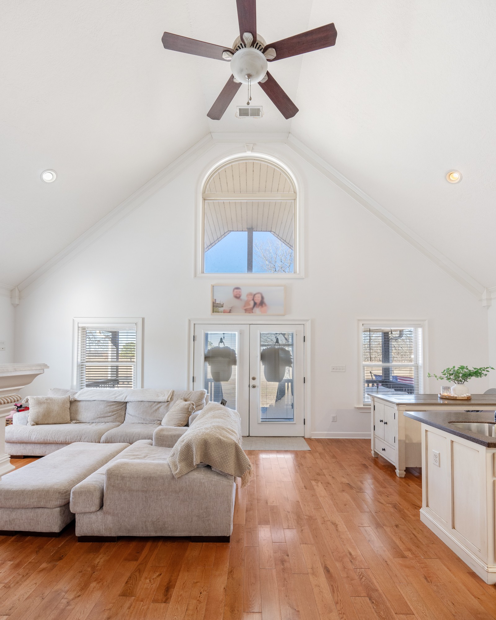 222 Fairway Villa Lane Decaturville, TN 38329 - Photo 11 of 36 a living room with furniture and a chandelier