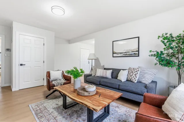 $339,000 | 2314 Hillcrest Lane, Caldwell, ID 83605