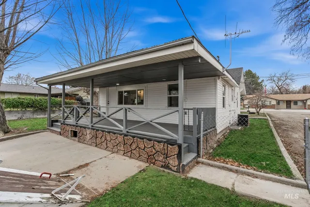 $339,000 | 2314 Hillcrest Lane, Caldwell, ID 83605