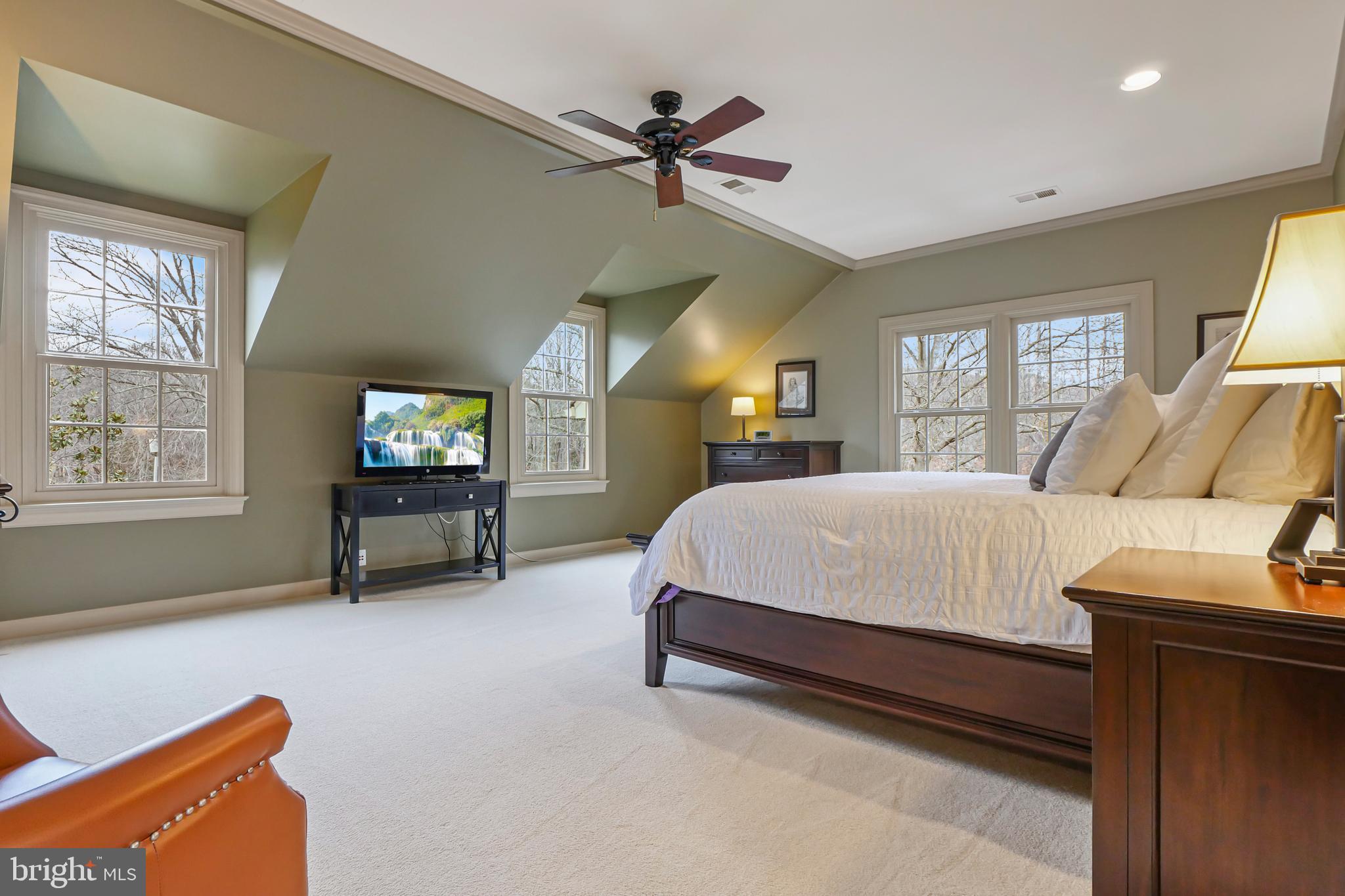 7407 Willowbrook Road Fairfax Station, VA 22039 - Photo 21 of 55 Primary suite