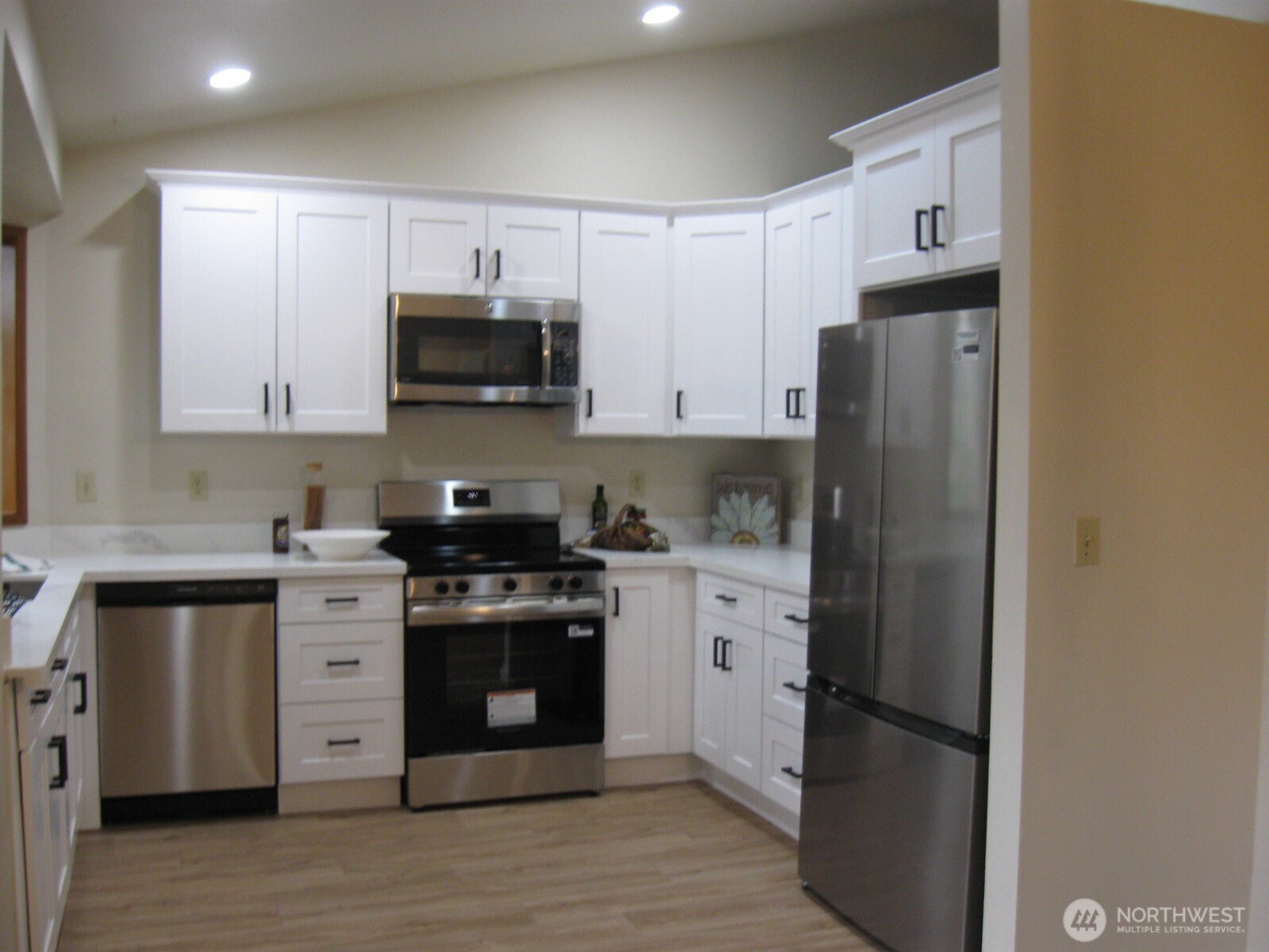 8428 Northeast 178th Street Bothell, WA 98011 - Photo 6 of 23