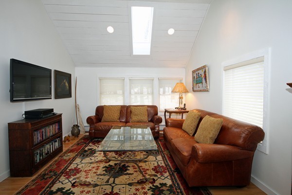 81 Croton Street Wellesley, MA 02481 - Photo 12 of 30