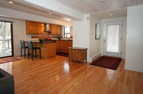81 Croton Street Wellesley, MA 02481 - Photo 2 of 30