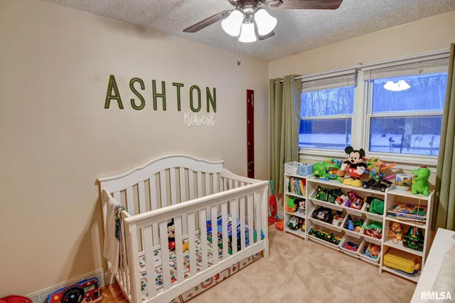 $279,900 | 1424 West Sunset Drive, Taylorville, IL 62568