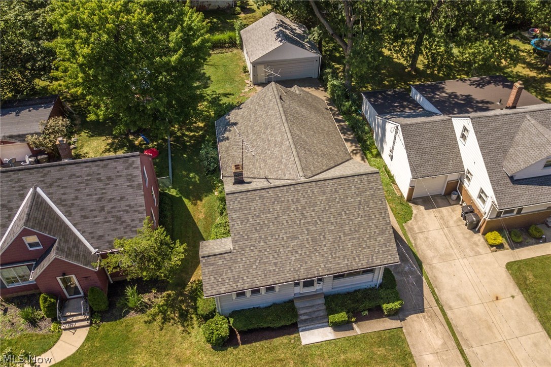 1144 Churchill Road Lyndhurst, OH 44124 - Photo 9 of 35