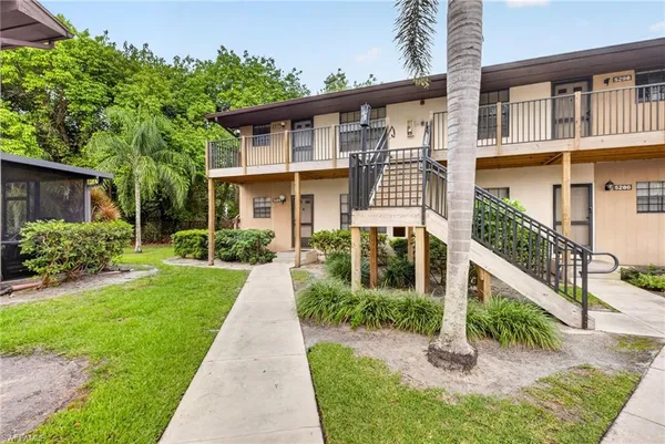 $1,850 | 5300 Treetops Drive, Unit I206, Naples, FL 34113