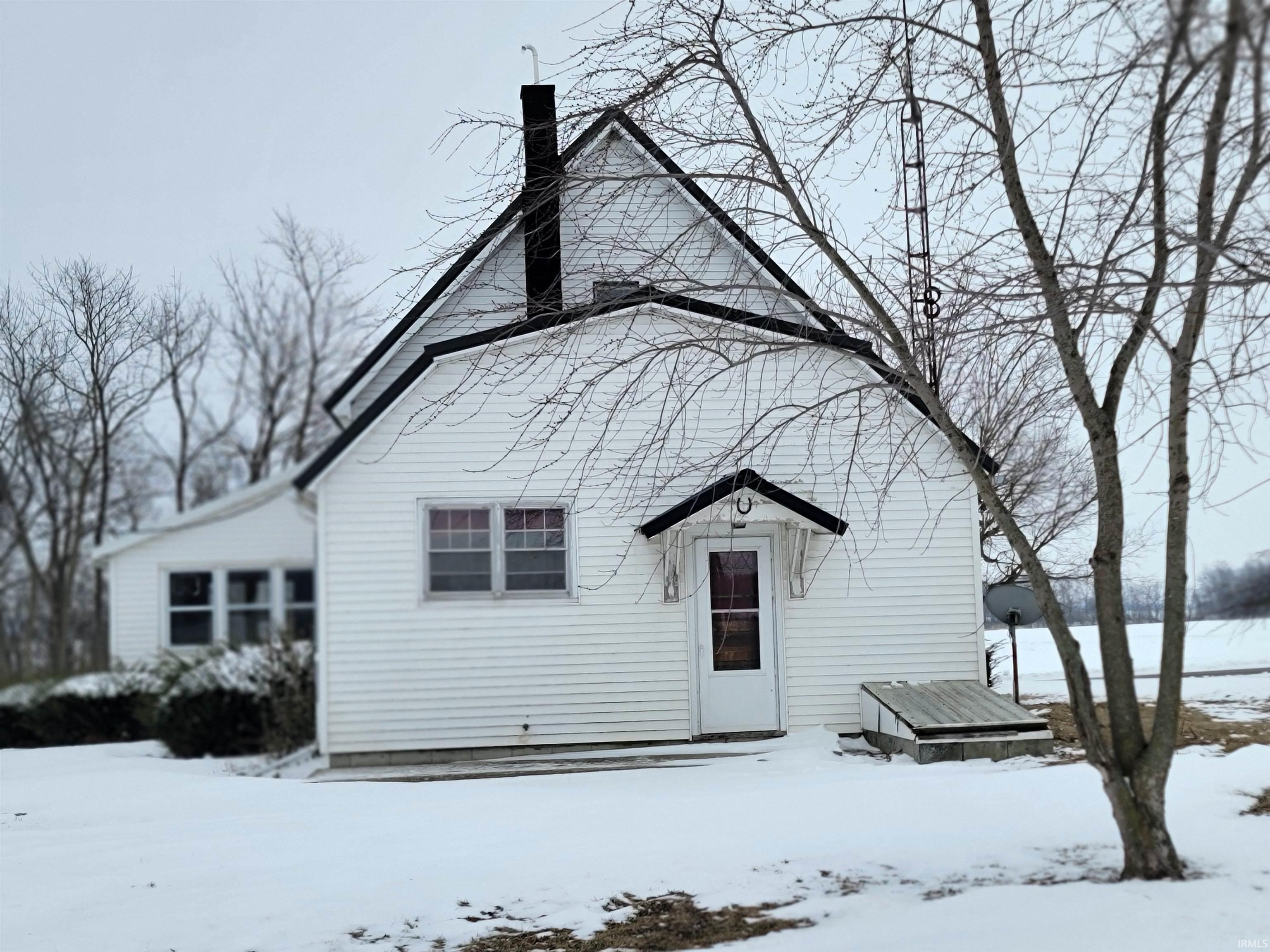 8720 East 50 North Portland, IN 47371 - Photo 2 of 27