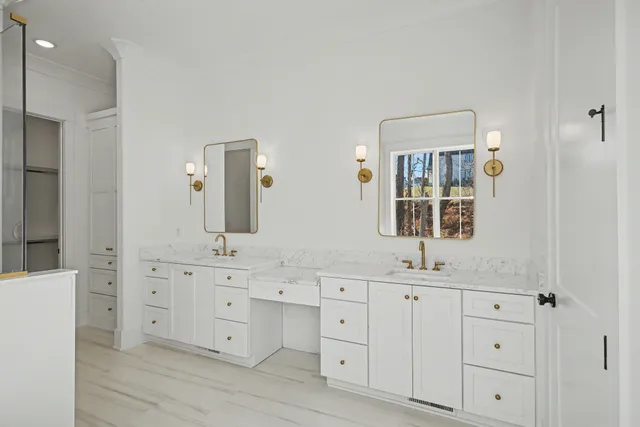 a view of a hallway with closet