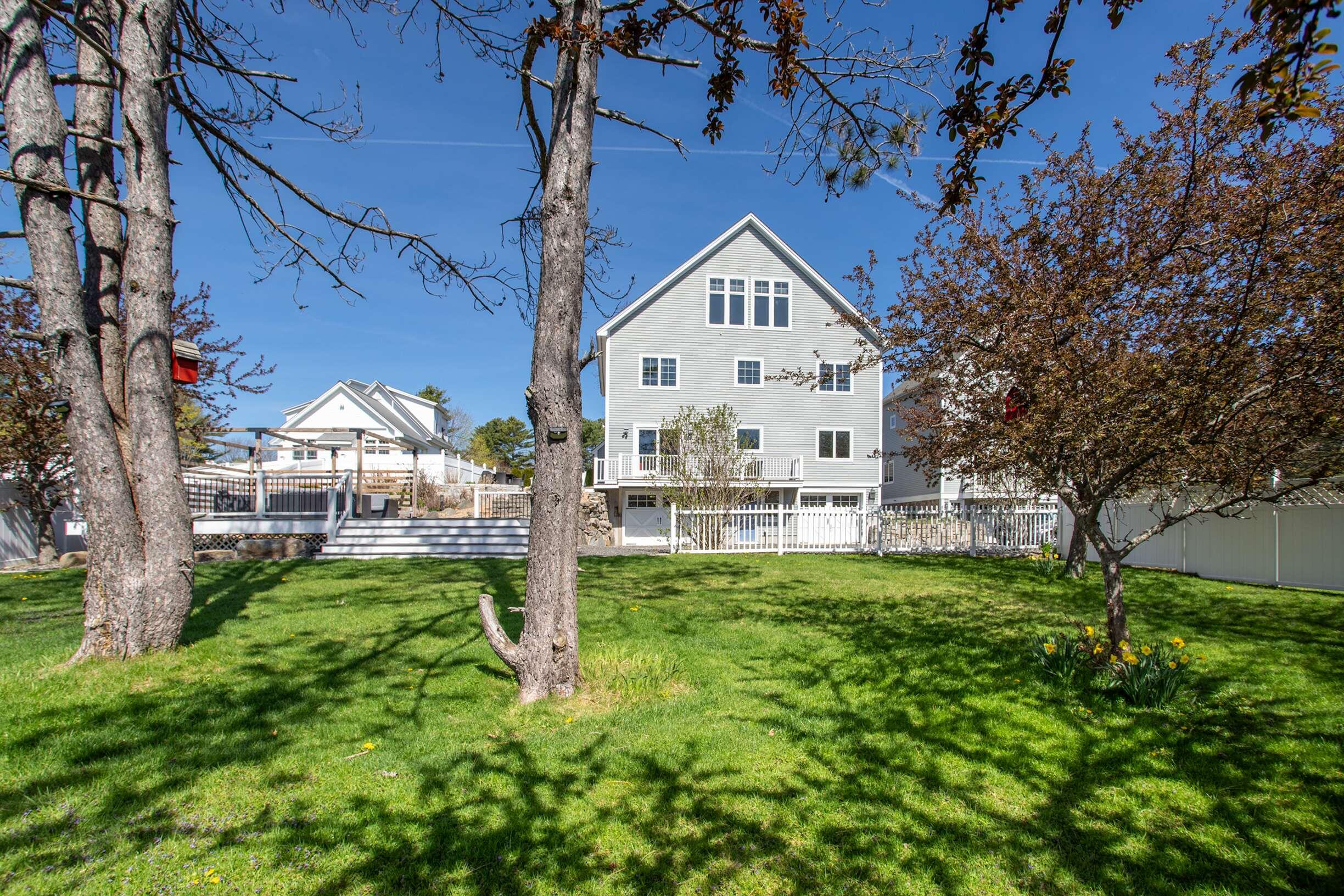 263 Long Sands Road York, ME 03909 - Photo 6 of 41 Yard