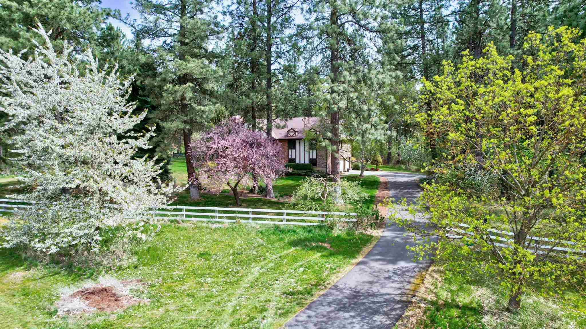 8115 South Ramona Road Spokane, WA 99224 - Photo 2 of 50