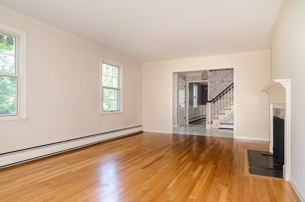 2 Lowell Road Wellesley, MA 02481 - Photo 5 of 20