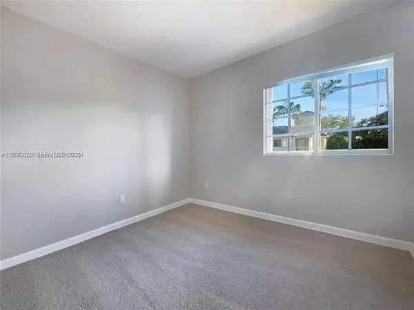 $2,000 | 2730 Northeast 4th Street, Unit 205, Homestead, FL 33033