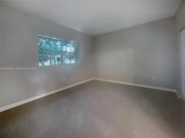 $2,000 | 2730 Northeast 4th Street, Unit 205, Homestead, FL 33033