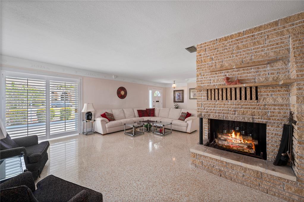 2241 Gulfview Road Punta Gorda, FL 33950 - Photo 10 of 54 Gallery Image 10