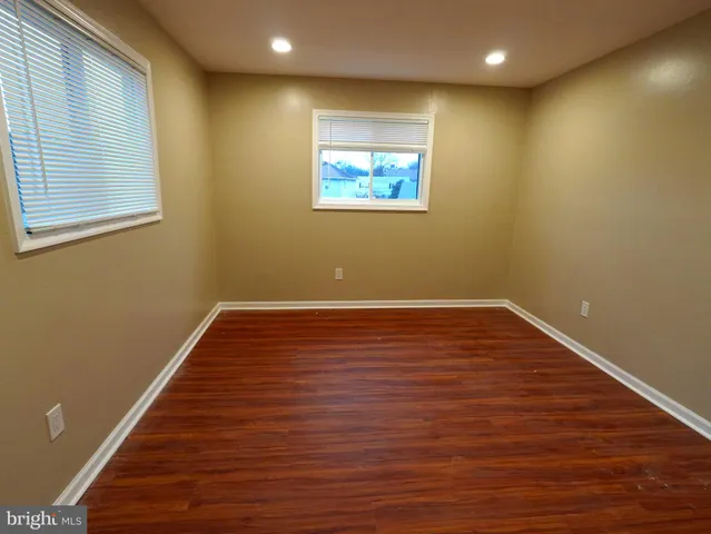 $2,500 | 710 North York Road, Willow Grove, PA 19090