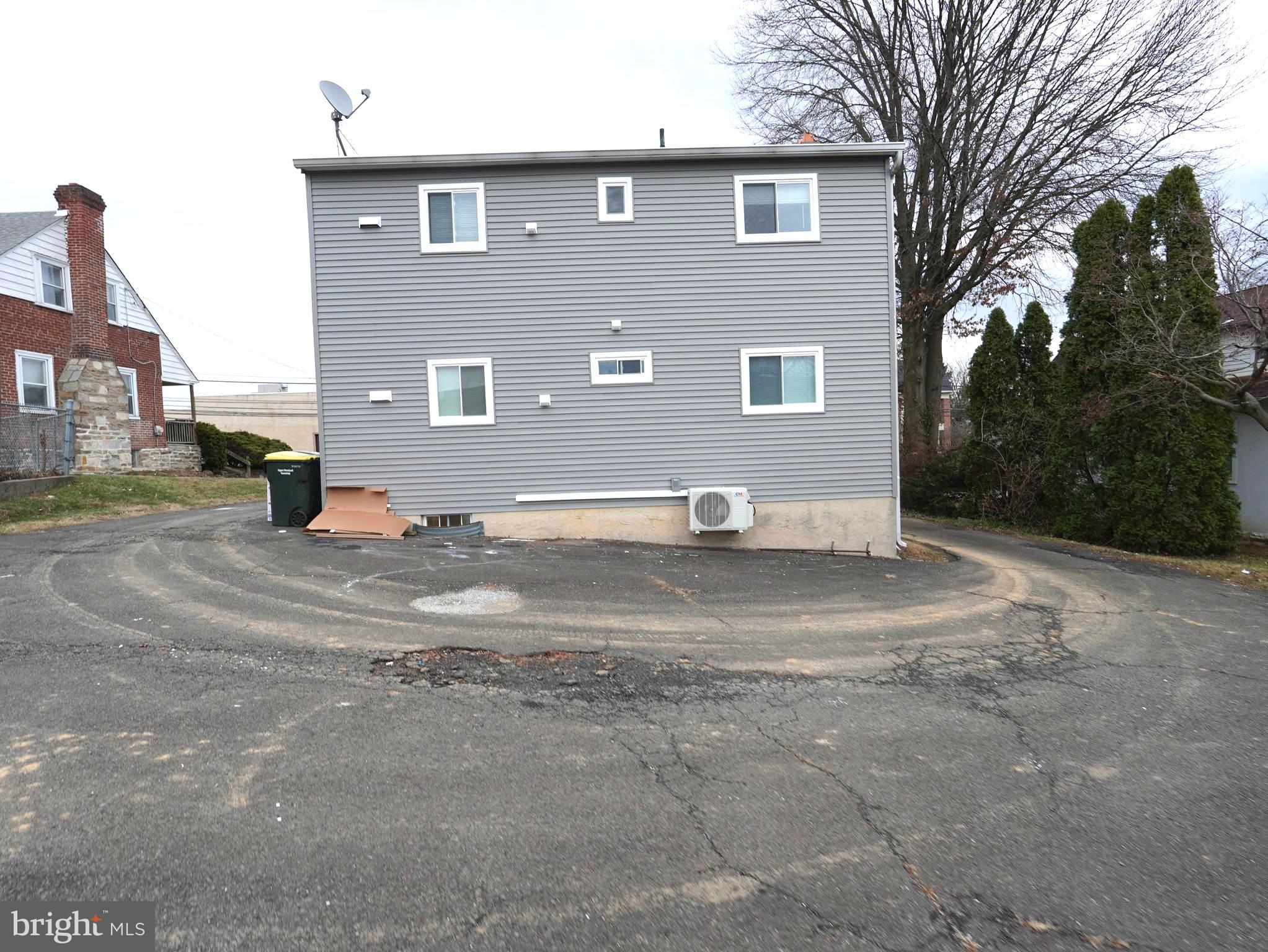710 North York Road Willow Grove, PA 19090 - Photo 10 of 16 a view of a house with a yard