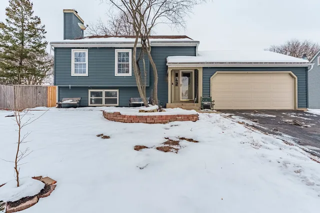 $385,000 | 1359 Madison Court, St. Charles, IL 60174
