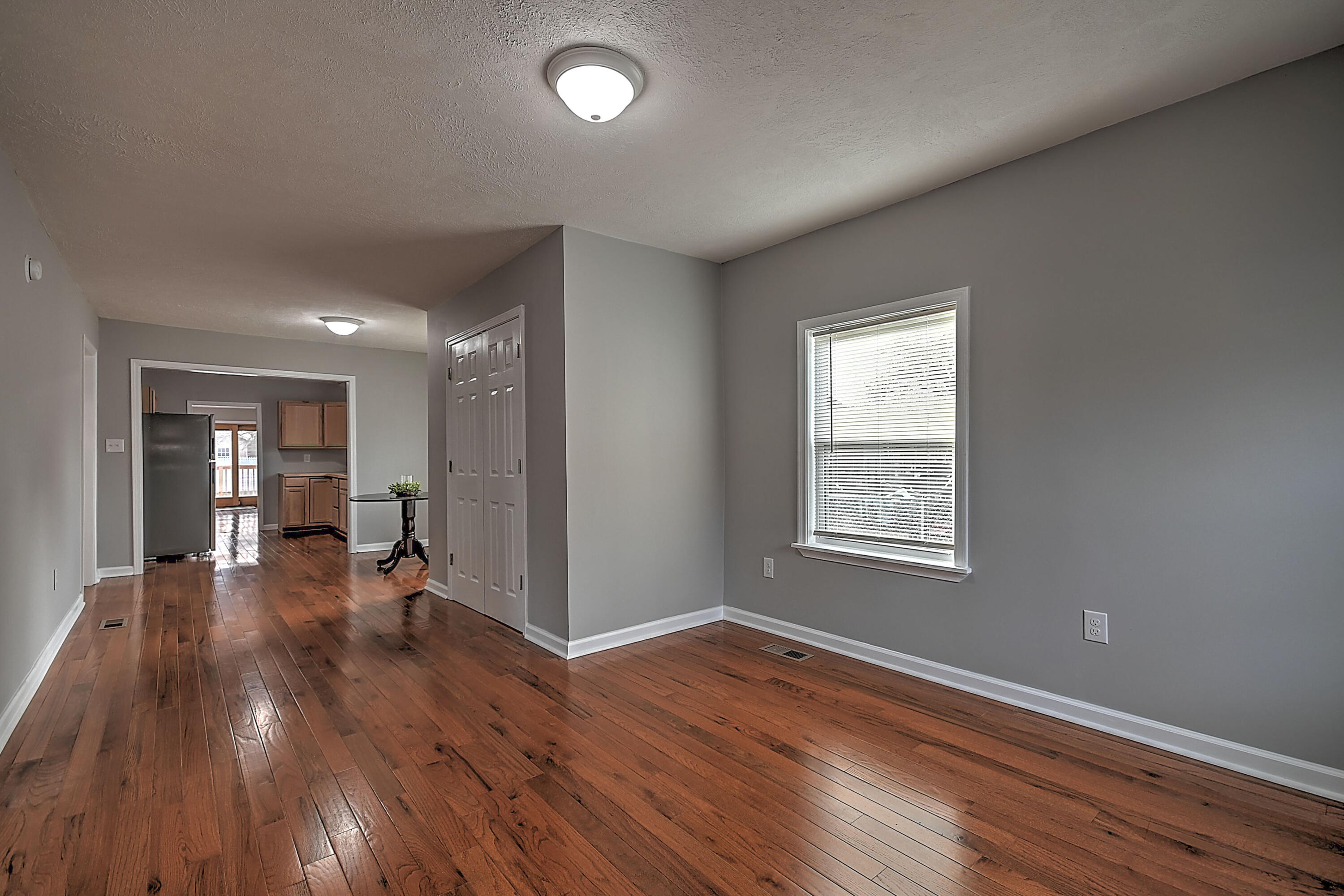 2509 Overlook Road Kingsport, TN 37664 - Photo 4 of 33 2509 Overlook-08