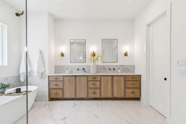 $2,149,900 | 6402 Kenwood Avenue, Dallas, TX 75214