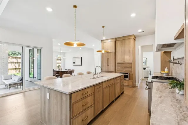 $2,149,900 | 6402 Kenwood Avenue, Dallas, TX 75214