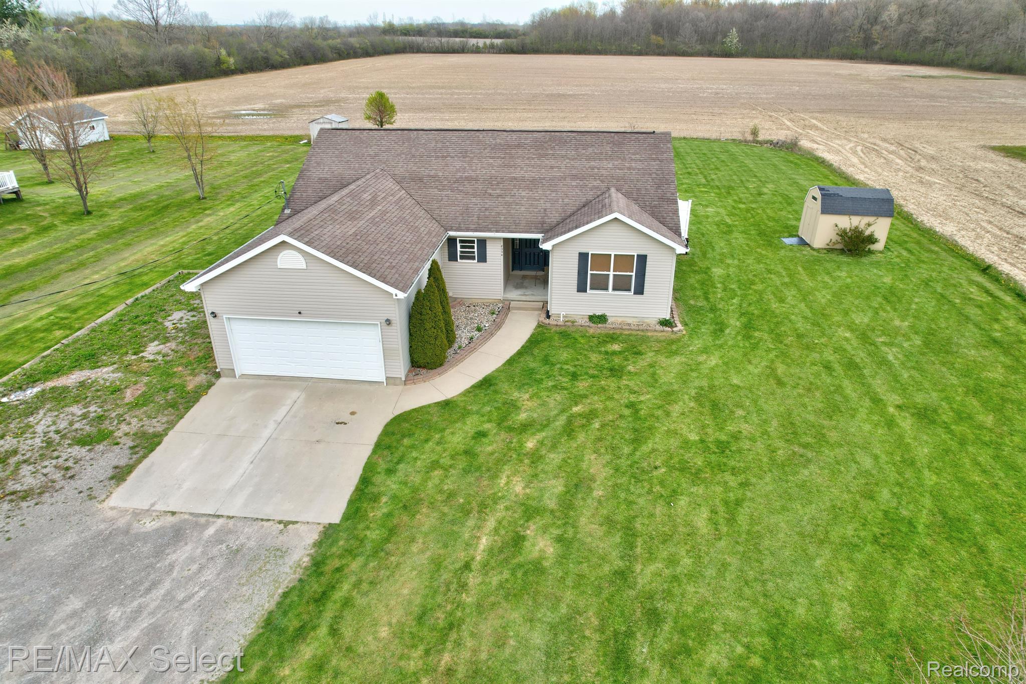 8334 North Bray Road Mount Morris, MI 48458 - Photo 1 of 34 Gallery Image 1