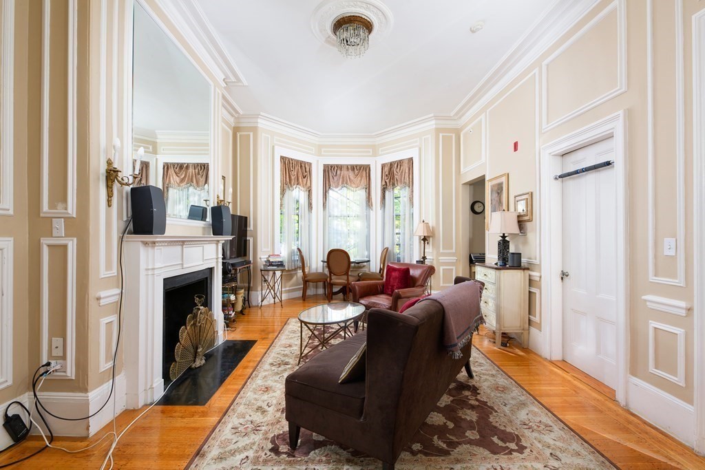 11 Hereford Street Boston, MA 02115 - Photo 5 of 16