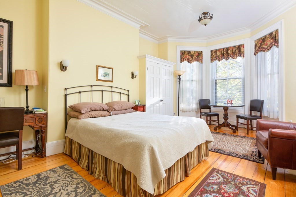 11 Hereford Street Boston, MA 02115 - Photo 8 of 16