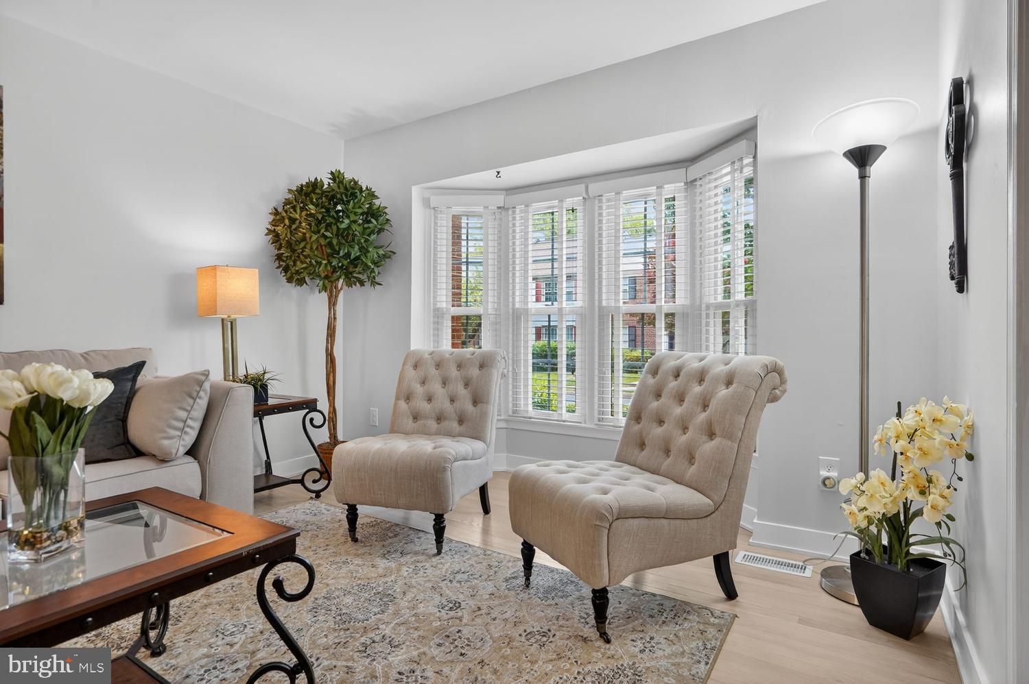 8532 Lakinhurst Lane Springfield, VA 22152 - Photo 8 of 62 Large, inviting living room bay window