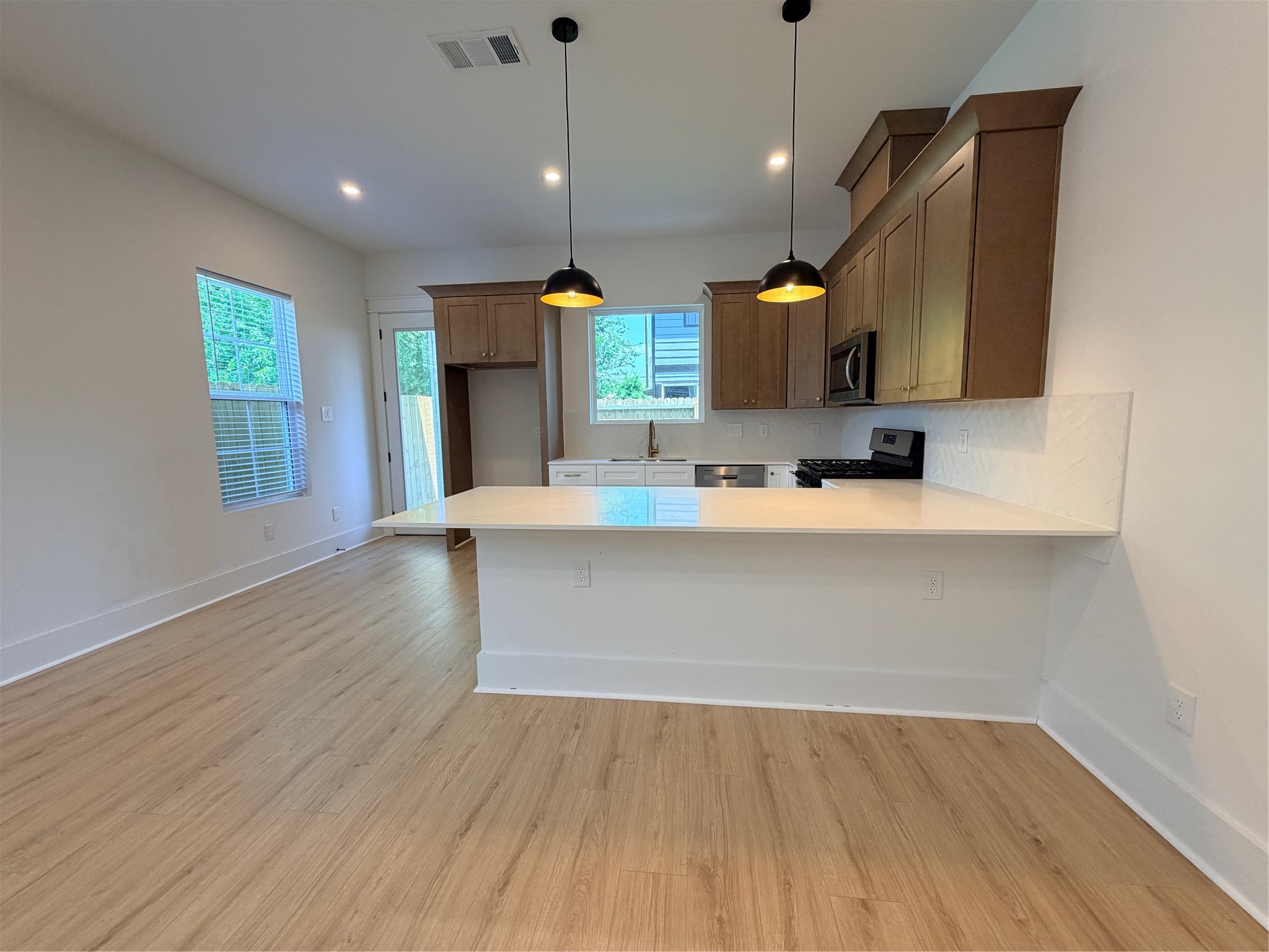 7937 Sparta Street Houston, TX 77028 - Photo 5 of 23