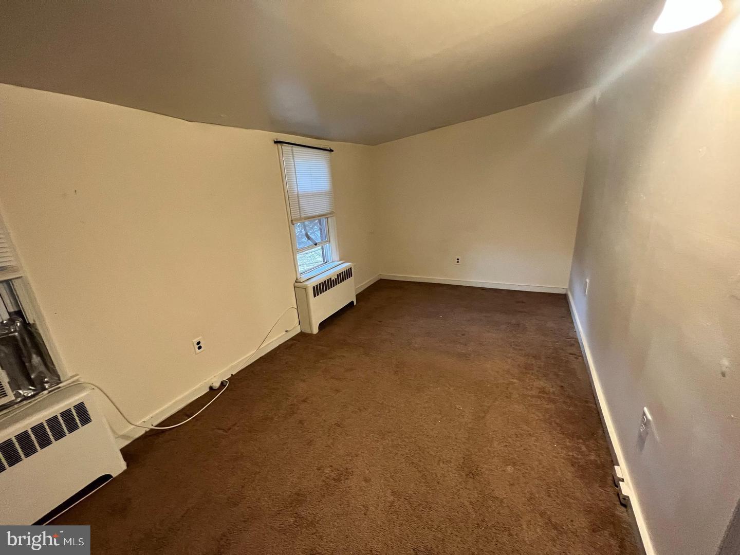 153 New Freedom Road Berlin, NJ 08009 - Photo 12 of 19 an empty room with windows