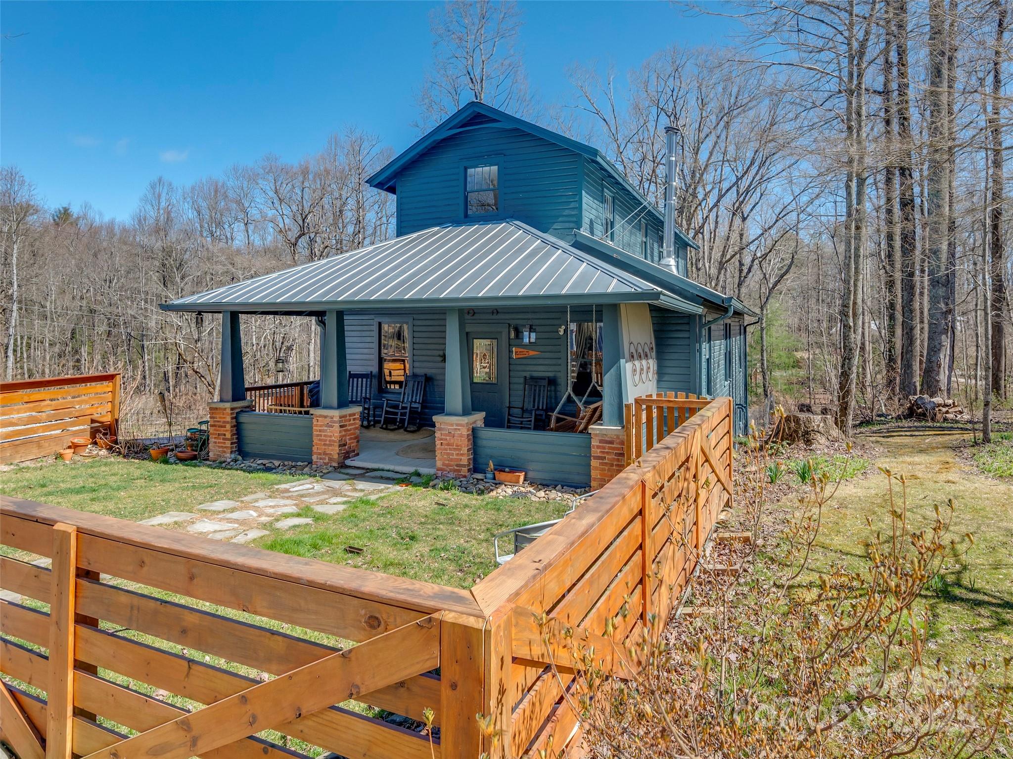 192 Patterson Street Saluda, NC 28773 - Photo 2 of 48