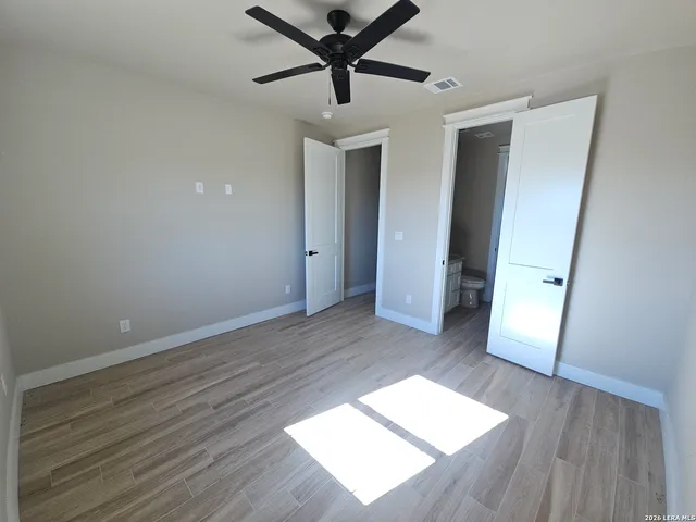 $649,000 | 956 Horseshoe Falls, Bandera, TX 78003