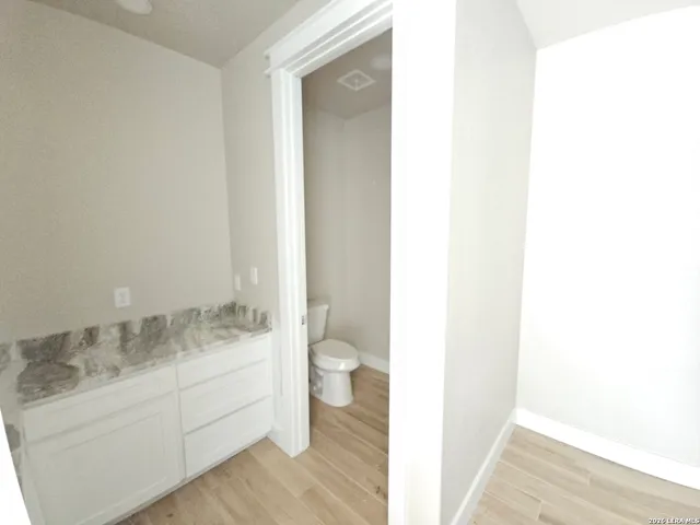 $649,000 | 956 Horseshoe Falls, Bandera, TX 78003