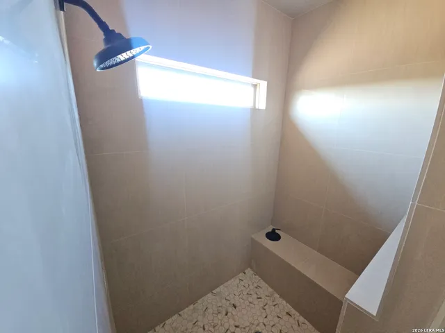 $649,000 | 956 Horseshoe Falls, Bandera, TX 78003