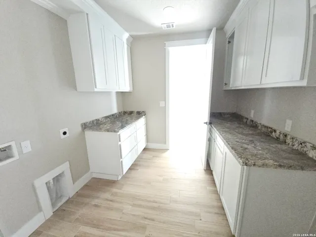 $649,000 | 956 Horseshoe Falls, Bandera, TX 78003