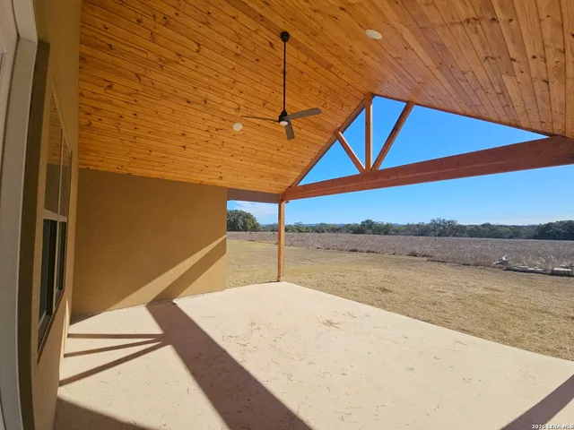 $649,000 | 956 Horseshoe Falls, Bandera, TX 78003